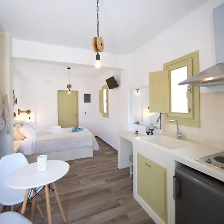 Diasino Apartments And Car Rental Katápola Extérieur photo